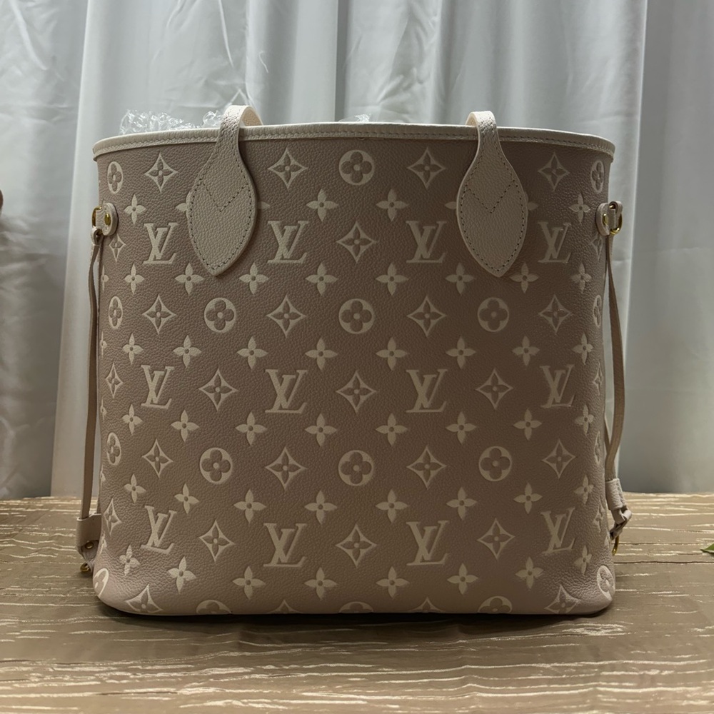 LV Brand new